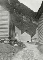 109. Espeland, Hordaland - Riksantikvaren-T277 01 0026.jpg