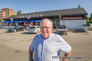 Esso Taverna Kongsvinger med Per Myhre sept. 2014.jpg