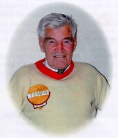 Eugen Hansen, med en av sine stoltheter, Tempo-genseren.