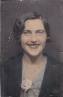 Eva Elfrida Kjensli som ung jente. Ukjent fotograf