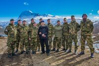 Eystein Røset og innsatsstyrke "Claymore" HV-16. Foto: Fotogjeteren