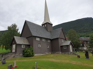 Fåvang kyrkje.jpg