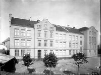 Skolen etter 1914