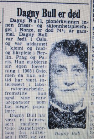 Faksimile fra Aftenposten 1954 Dagny Bull.JPG