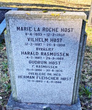 Familiegravminne Herman Fleischer Høst.jpg