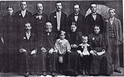 Familien Lilleheie, som utvandra fra Tysnes til Luverne i Minnesota i 1890-åra. Foto: Boka Mindernes bog (1939)