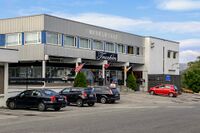 Forretningen «Trunken» holder til i et tidligere møbelsenter. Foto: Leif-Harald Ruud (2020).