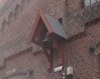 Fasade, Bjølsen Valsemølle i Sandakerveien 62 i Oslo, klokke. Foto: Stig Rune Pedersen