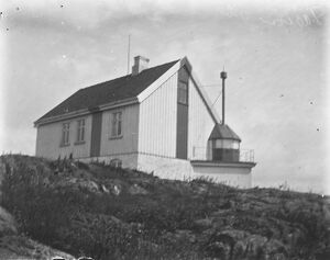 Feøy fyrstasjon.jpg