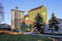 Felleskjøpets anlegg ved Meieribyen i Skiptvet kommune. Foto: Leif-Harald Ruud (2023).