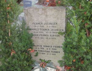 Ferner Jacobsen gravminne.jpg