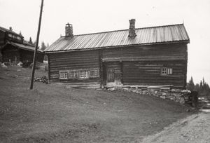 Finnesgård, Buskerud - Riksantikvaren-T057 01 0033.jpg