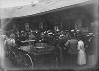 Fra fiskehallen fra 1905. Foto: Narve Skarpmoen/Nasjonalbiblioteket