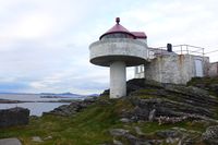 Fjøløy fyr, fra sør.