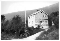 Våningshus og pensjonat ved Fjelltun