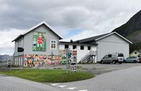 Skulebygningen, som er overteken av Studio Hugo Opdal. Foto: Trond Nygård (2020).
