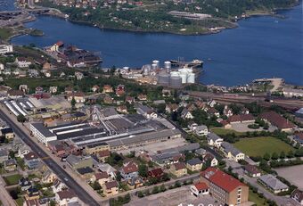 Flyfoto Hillevågsveien, Bergsadelveien og Kvalebergveien.jpg