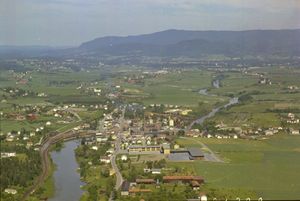 Flyfoto av Vestfossen og Fossesholm (F094).jpg