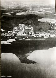 Kjeller flyplass med Flyvebyen under flom 1927.