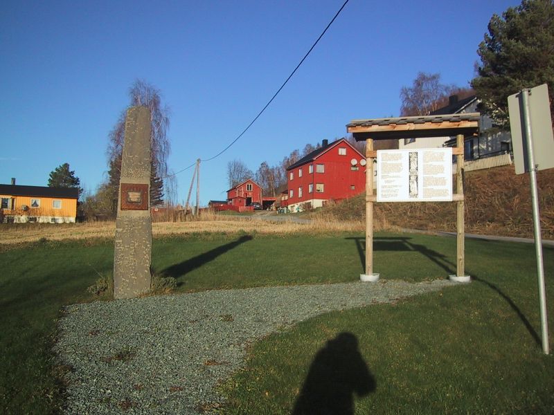 Fil:Foss kirkested Gauldal.JPG