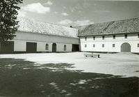 Tunet med driftsbygninger