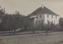 Sam Eydes hjem på Semb hovedgård. Foto: Ukjent / Nasjonalbiblioteket