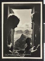 129. Fra Surtningsuen hytte. V. Memurubræ - no-nb digifoto 20160524 00113 blds 06542.jpg