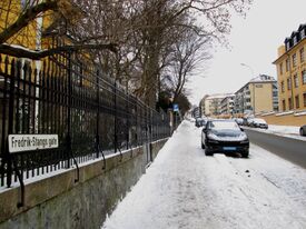 Frederik Stangs gate på Frogner i Oslo ble navngitt i 1891. Som på gravminnet er fornavnet her skrevet «Fredrik» uten «e». Foto: Stig Rune Pedersen (2013)
