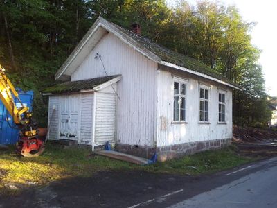 Fredheim bedehus i Sømsveien på Fevik, fotografert 15. august 2014 - like før det ble revet.