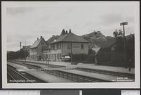251. Fredrikshald Station. - no-nb digifoto 20160108 00292 bldsa PK13664.jpg