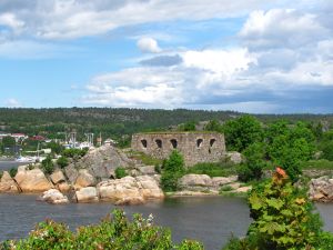 Fredrikstad, Blokkhuset på Huth fort sett fra Kråkerøy Wcr.JPG