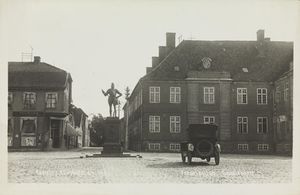 Fredrikstad, Torvet i Gamlebyen - no-nb digifoto 20150807 00171 bldsa PK06299.jpg