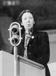 Frieda Dalen da hun talte til FNs første generalforsamling i London 29. januar 1946.