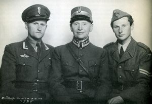 Frisvold og to sonner.jpg