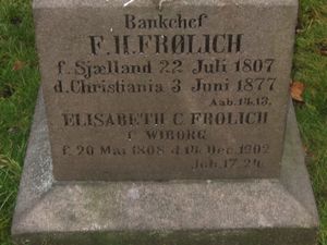 Fritz Heinrich Frølich gravminne.jpg