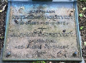 Fritz Semb Thorstvedt gravminne.jpg