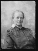 71. Fru Asbjørnrud - no-nb digifoto 20160311 00021 NB NS NM 10351.jpg