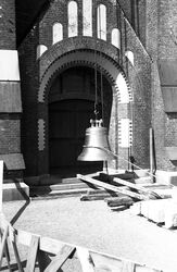 Oppheising av den største klokken