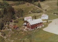 275. Gård - Fiskum WF352.jpg