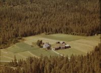 283. Gård i Bingen ved Skotselv - WF525.jpg