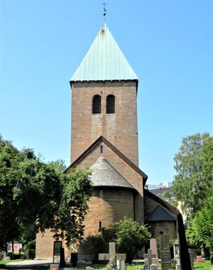 Gamle Aker kirke juli 2021.JPG