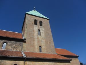 Gamle Aker kirke tårn.jpg