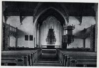 Interiøret på foto fra boka Gamle norske kirker av Wladimir Moe, utgitt 1922.