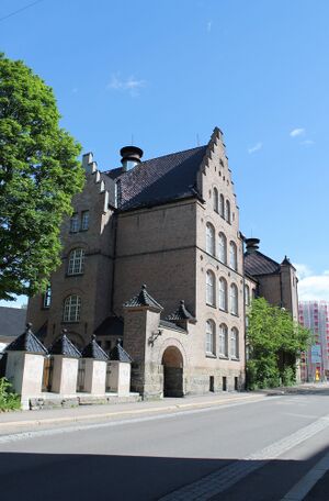 Gamlebyen skole i Oslo 1903-bygning.jpg