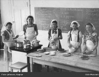 Skolekjøkkene omkring 1950. Foto: Ragnar Johnsen