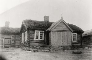 Gardmo Nordigard, Oppland - Riksantikvaren-T124 01 0134.jpg