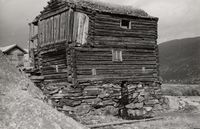 10. Gardmo Nordigard, Oppland - Riksantikvaren-T124 01 0137.jpg