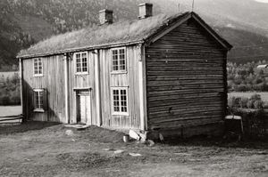 Gardmo Nordigard, Oppland - Riksantikvaren-T124 01 0145.jpg