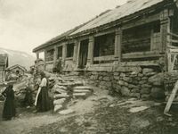 52. Gardsjord, Telemark - Riksantikvaren-T178 01 0094.jpg