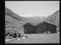 94. Gaustad fra Miland - no-nb digifoto 20150122 00199 NB MIT FNR 19911.jpg